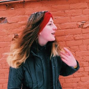 Meet your Posher, Adriana